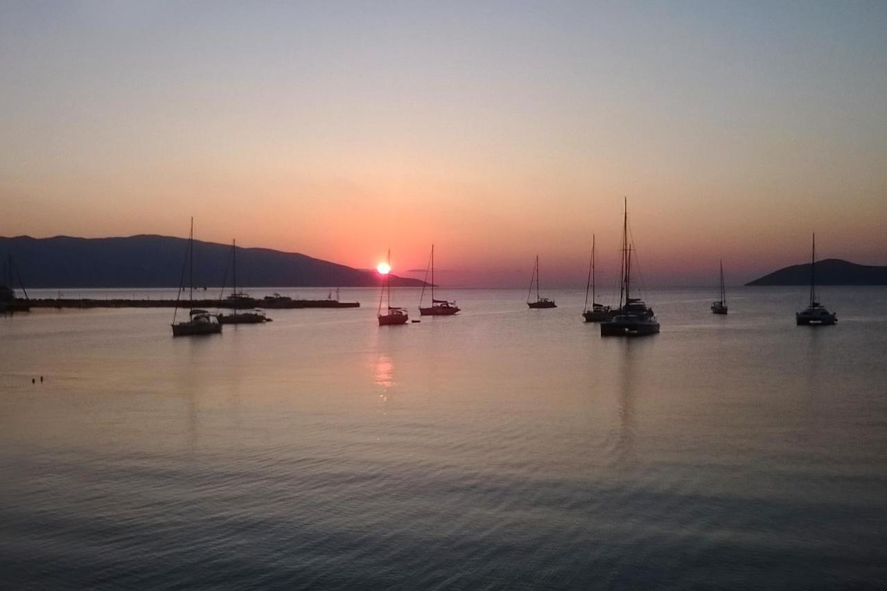 Sunrise Bay Apts Agia Efimia Eksteriør billede